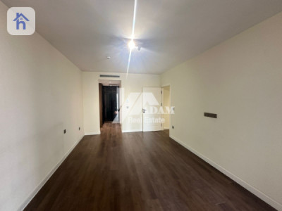 Modern 4 Bedroom Apartment, Spacious Living image 22