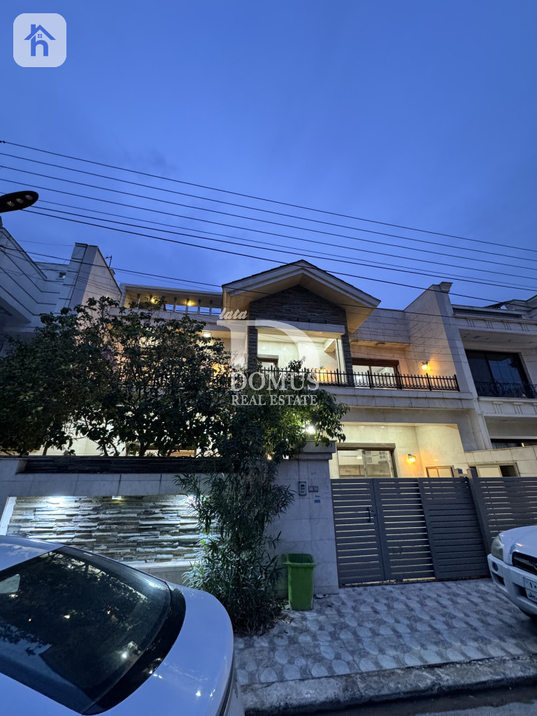 منزل طابقین