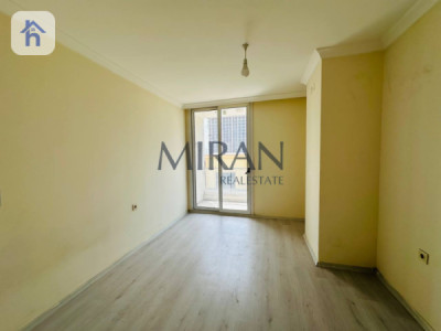 شوقەی مۆدێرن دوو ژووری نوستن لە نزیک فڕۆکەخانە وێنە 3