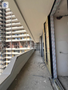 Modern 4-Bedroom Apartment in Highrise Image 8