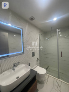 Luxury 2BR Apartment in Prime Location Image 12