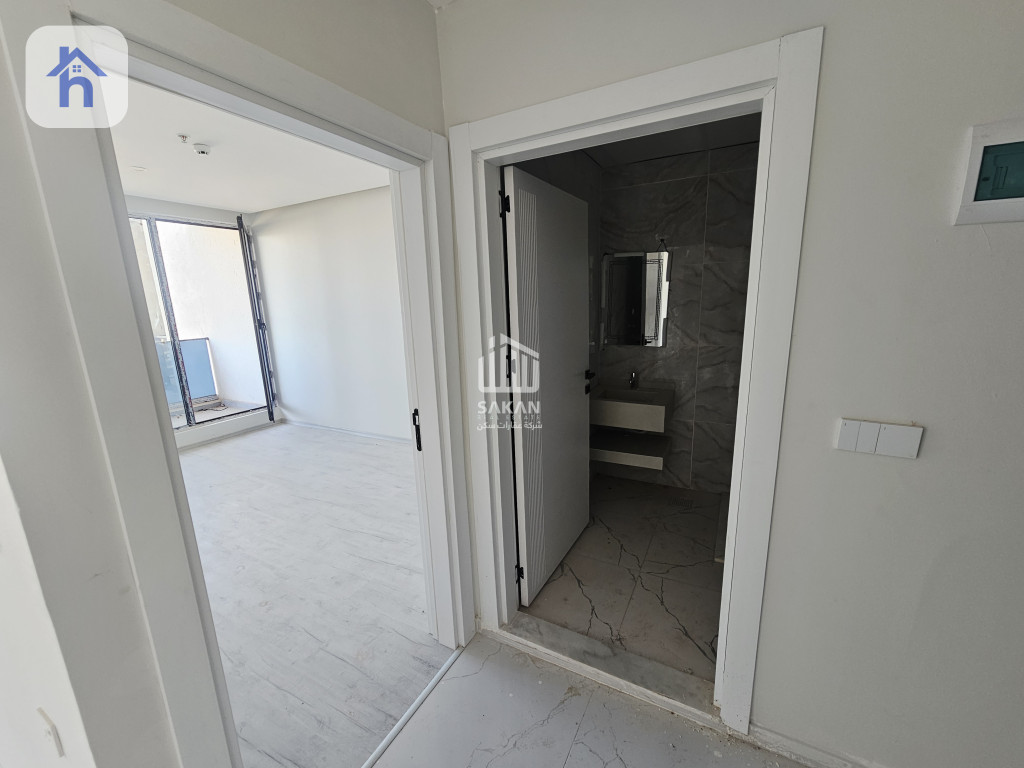 Cozy One Bedroom Apartment Image 2