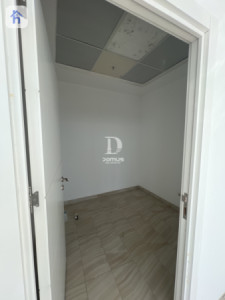Spacious Office with Kitchen image 4