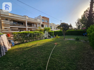 House Opposite Garden image 11