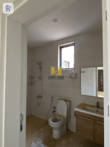 Spacious House with Multiple Rooms Resim 18