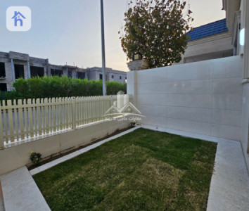 Modern Home with 5 Bedrooms Image 4