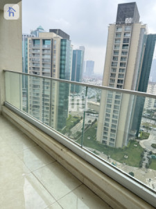 Cozy 1-Bedroom Apartment in Empire Wings Image 8