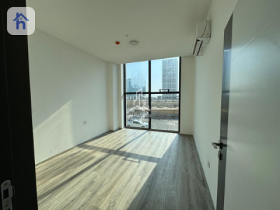 Spacious Apartment with 3 Bedrooms Resim 5