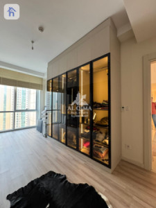 Modern 2-Bedroom Apartment in Empire Square image 5