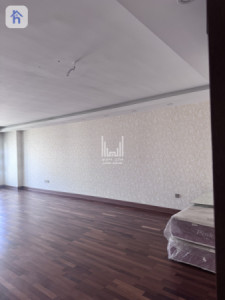 Luxurious 5-Bed Apartment with Great View image 2