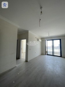 Cosy 1 Bedroom Apartment in Lalav Sun Towers image 2
