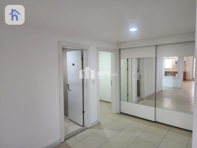Apartment Opposite Garden Image 8