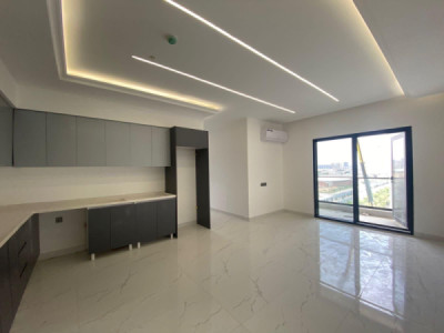 Spacious Apartment with contemporary design image 1