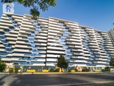 Spacious 3-Bedroom Apartment in Star Towers image 1