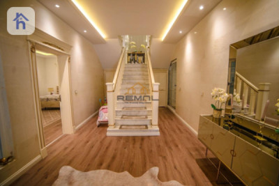 Modern Family Home for Sale image 8