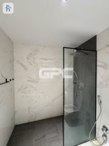 Modern Apartment image 11