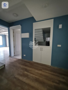 Spacious Office Space in English Village Image 7