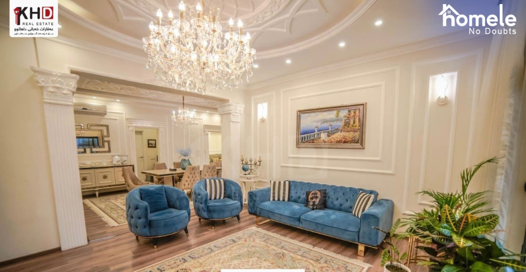 Luxurious House with Multiple Bedrooms