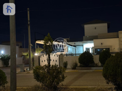 Corner House Image 4