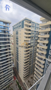Modern Apartment image 2