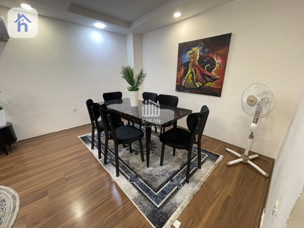 شوقەی ڕاخراو بۆ کرێ وێنە 2