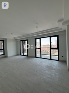 Corner Apartment image 1