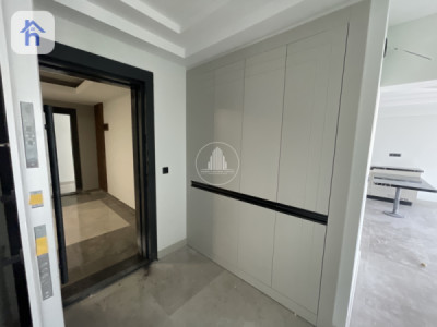 Spacious Apartment in Rami Towers Image 7