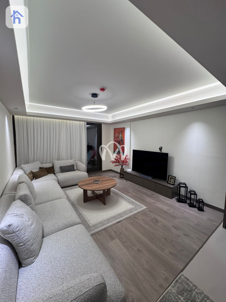 شوقەیەکی لوکس ڕاخراو لە تاوەری کاڤالی