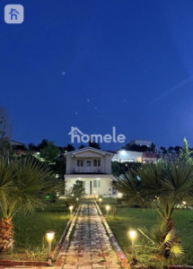 Spacious 4-Bedroom Farmhouse for Sale image 1