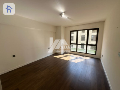 Modern Apartment image 15
