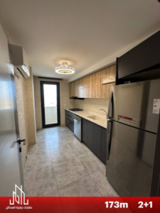 Modern Apartment in Life Towers Image 4
