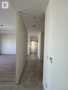 Spacious 2-Bedroom Apartment in Empire Square Image 3