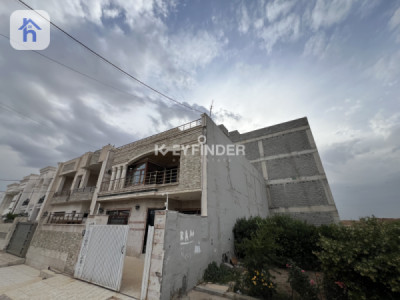 Spacious House in Erbil with 5 Bedrooms Image 3