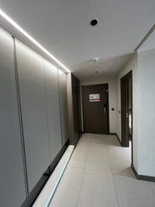 Spacious Apartment in Cavalli Tower image 2