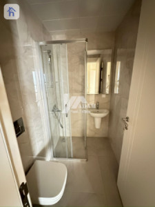 Spacious apartment in Empire Square Image 10