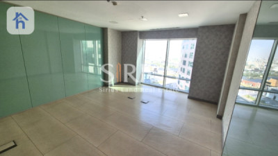 موقع تجاري ممتاز في كولان بارك صورة 5