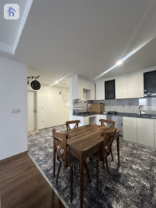 شوقەیەکی یەک ژووری نوستن ڕاخراو لە ئیمپایەر پیرڵ تاوەرز وێنە 3