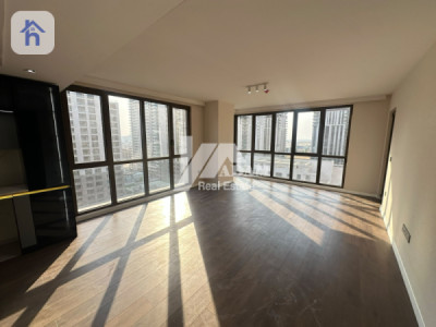 Corner Apartment Image 4