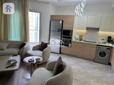 Modern 1 Bedroom Apartment in Empire Square image 1