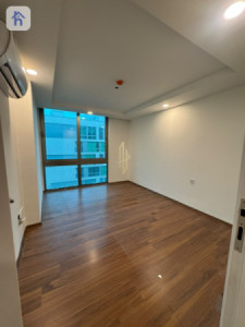 Modern Apartment image 3