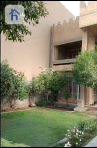 منزل قديم للبيع في مفتي image 3