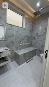 Spacious Home with Six Bedrooms image 31