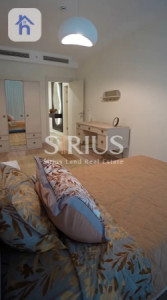 Spacious Apartment in Empire Square Image 4