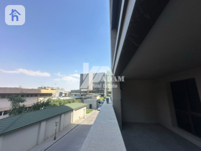 Spacious 3 Bedroom Apartment with Prime Location image 17