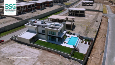 Furnished House For Sale in Green land image 2