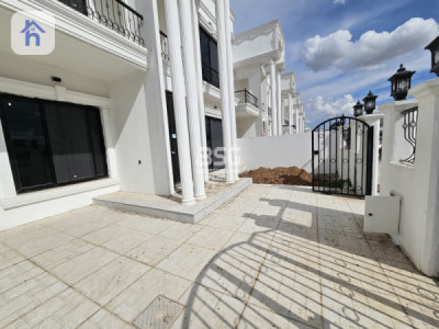 Spacious 4-Bedroom Home in Zaner City image 2