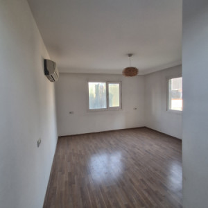 Modern 3-Bed Apartment in Empire Royal image 4