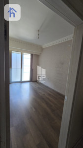 Modern Apartment with 2 Bedrooms Image 6
