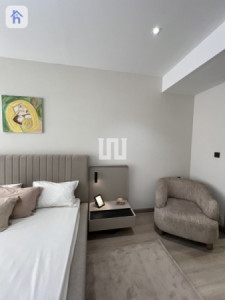 Modern Apartment image 11