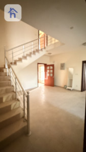 Spacious Villa with 4 Bedrooms Resim 12